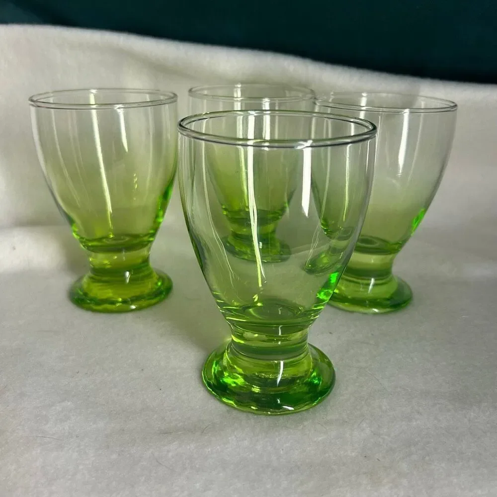 Cristar Copa Lexington Lime Green Footed Glasses Water Wine Goblets Set of 4